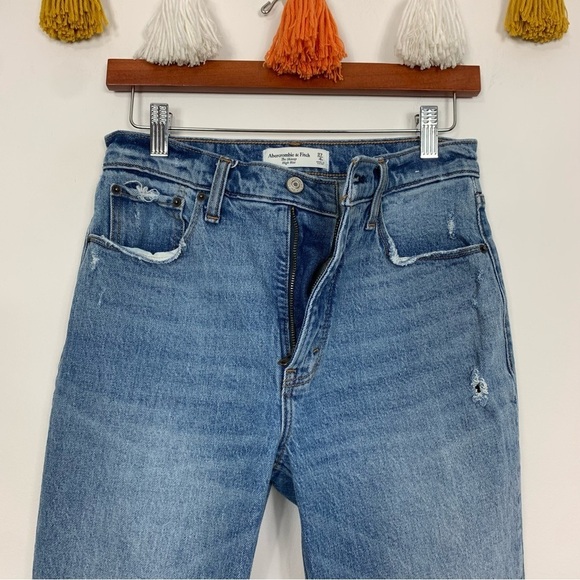 Abercrombie & Fitch The Skinny High Rise Distressed Jeans Size 27 - Picture 5 of 9